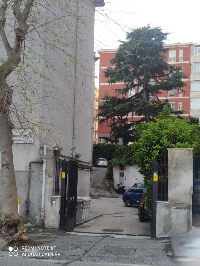 Ridi Home Zona Ospedaliera Наполи Екстериор снимка