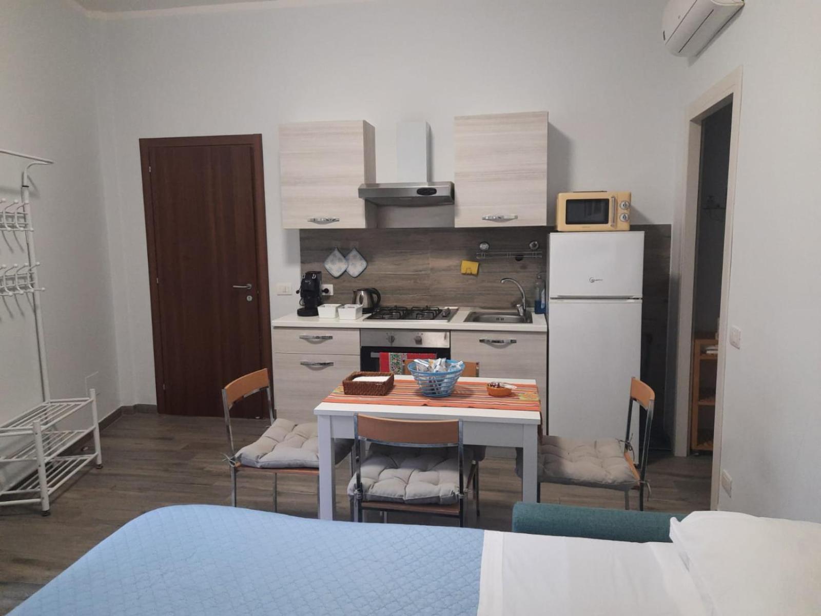 Ridi Home Zona Ospedaliera Наполи Екстериор снимка